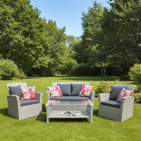 Ensemble de meubles de jardin en rotin 4 pièces de style moderne, table et chaises confortables pour terrasse extérieure, idéal pour hôtels, cours et parcs