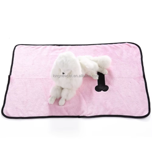 Manta Premium de franela para mascotas, cama rosa suave y cálida para perros - Product Image 5