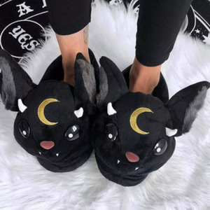 <span class=keywords><strong>Diablo</strong></span> serie giocattoli Dark Doll pantofole da interno ed esterno prodotti caldi transfrontalieri Super Soft Bear da Killstar - Product Image 4