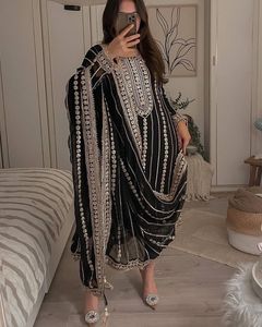 Hecho a mano Faux Georgette bordado lehenga choli diseñado para fiestas festivas reuniones sociales fiestas ceremonia de boda noche - Product Image 1