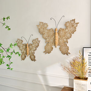 Décoration murale artisanale en bois MDF, style rustique, écologique, lavable, fleurs et papillons suspendus, lot de 2 - Product Image 3