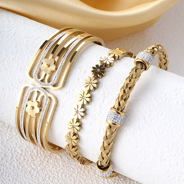 Fashion Trendy Women's High-Grade Woven Hollow Zircon Titanium Steel Bangles with Geometric Design for Anniversary Jewelry