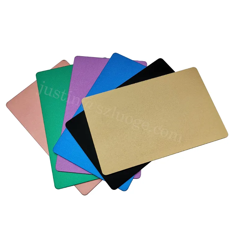 Cartes de visite personnalisées en aluminium blanc mat, cartes de crédit en métal anodisé pour la gravure laser
