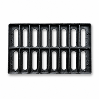 Grille de drainage en fonte robuste à charnières avec cadre pour la sécurité routière et les canaux de drainage