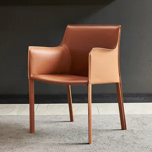 意大利设计的简单酒店和家庭餐厅马鞍皮革餐椅新设计扶手椅现代木制餐椅