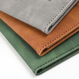 Étui de passeport en cuir PU personnalisé avec logo, portefeuille de voyage avec boucle magnétique, protection RFID, porte-passeport à bouton - Product Image 4