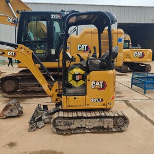 Miniexcavadora CAT 301,7 de bajo consumo de combustible, fácil operación para principiantes - Product Image 2