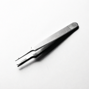 <b>Blackhead</b> Pimple <b>Extractor</b> Tweezers Sebum Removal Tool Oil Control All Skin Types K Beauty Formula - Product Image 1