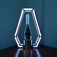 Accessoires de fête pour boîte de nuit : Présentoirs à bouteilles LED en acrylique – Nouveautés durables pour Halloween et anniversaires