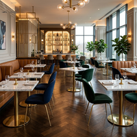 Nouvelles tables de restaurant carrées de luxe, base en acier doré, table à manger en marbre naturel doré sur mesure