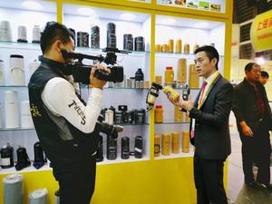 ตัวกรองน้ํามันเชื้อเพลิงอัตโนมัติเครื่องแยกน้ํากรองปั๊มเชื้อเพลิง P553004 FF42000 FF5018 <span class=keywords><strong>BF988</strong></span> - Product Image 4