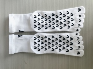 Custom Five <strong>Fingers</strong> Crew Pure Floor <strong>Socks</strong> Spring Knitted Breathable Grip Solid Pattern Non-Slip Men's Sports Soccer <strong>Socks</strong> - Product Image 4