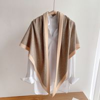 Nouveau châle triangulaire en tricot pour femmes, fabricant, sensation cachemire, poncho, châle en pashmina pour femmes, automne