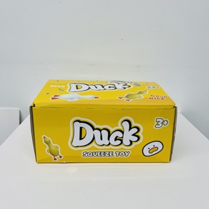 Entrepôt USA Vente en gros en vrac Canard jaune géant de 36 cm (14 pouces) à remontée lente, anti-stress et jouet à presser - Product Image 6