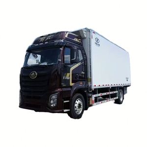 Camión Refrigerado FAW J6G de 6.8 Metros, Nuevo, Transmisión Manual, Emisión Euro 6, Diésel, para Transporte de Vegetales y Carne - Product Image 1