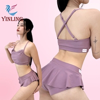 Prix de gros, short en nylon mat violet pour femmes, ensemble de vêtements de sport à volants, taille mi-haute, sexy, vêtements de danse pour femmes