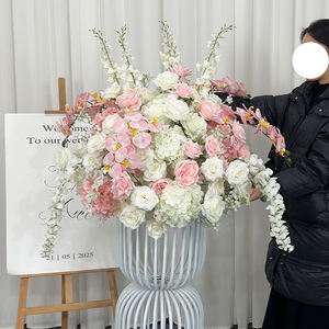 Arreglos Florales Realistas de Rosas e Hortensias Hechos a Mano con Seda Artificial para Decoraciones de Bodas y Regreso a Clases - Product Image 2