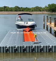 Grande quantité utilisée dans l'industrie projets communaux en plastique flottant plate-forme à chevalets pont ponton jet ski quai flottant à vendre