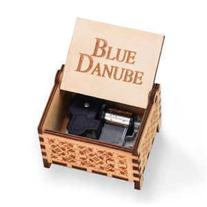 Boîte à <span class=keywords><strong>musique</strong></span> à liquidation sur divers thèmes personnalisée Boîte à <span class=keywords><strong>musique</strong></span> en bois populaire avec <span class=keywords><strong>musique</strong></span> personnalisée et cadeau design - Product Image 5