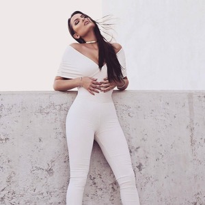 Nuova Tuta Intera con Spalle Scoperte e Maniche a Fascia, Romper Trendy con Volant a Cascata, Taglie Forti per Donna - Product Image 2