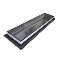 Toit de véranda en alliage d'aluminium avec persiennes motorisées automatiques à ouverture verticale, anti-poussière, lanterneau de ventilation électrique