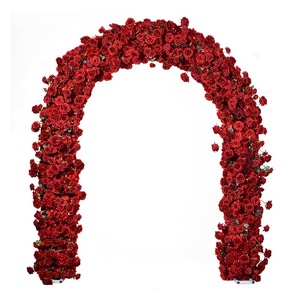 Arche florale élégante et courbée pour la cérémonie de mariage et la décoration de fête en plein air dans le jardin - Product Image 2