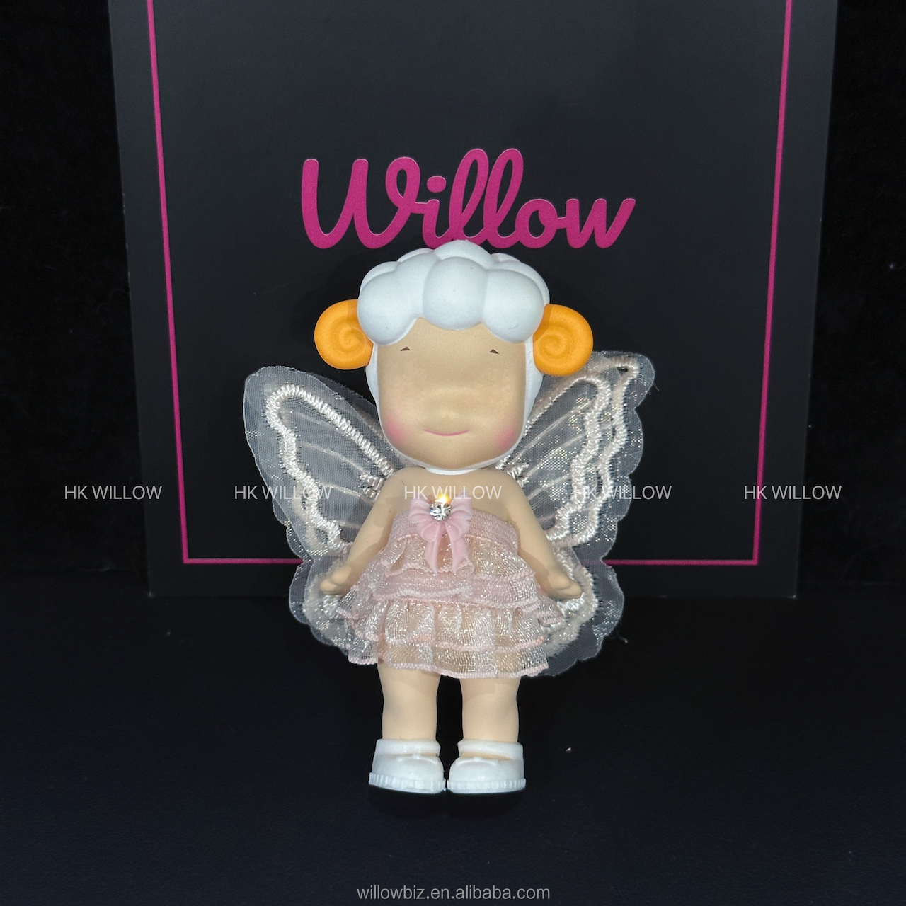 ชุดเดรสลูกไม้สีส้ม