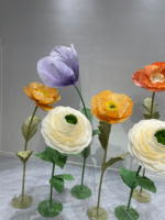 Décorations de vitrine de magasin faites à la main, pivoines, renoncules, fleurs géantes en papier crépon colorées pour la décoration de mariage et de fête