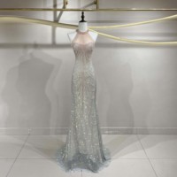 Robe de soirée sirène moderne rose argenté dégradé, à col halter, avec franges, bordure festonnée, perles et paillettes, longueur ras du sol |   Tapis rouge ciel étoilé pour femmes