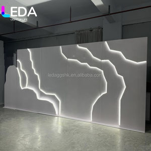 LEDA Fournitures de scène pour mariages et événements : Mur de fond de scène rectangulaire en acrylique blanc à LED ondulées - Product Image 1