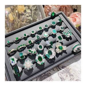 แหวนขายส่งจำนวนมาก แหวนเพชรเดี่ยวเงินแท้ 925 แหวนหมั้นเพชร แหวนหมั้นโมอิสซาไนต์ เงินแท้ 925 - Product Image 1