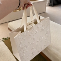 Sac en papier de luxe pour galerie d'art, sac de transport en carton épais, emballage cadeau personnalisé avec logo, vente en gros pour musées et boutiques