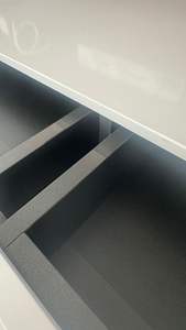 กรณีลูกค้าจริง ชุดเฟอร์นิเจอร์ครบชุดในห้องนั่งเล่น รวมถึงตู้โชว์กระจกและตู้เสื้อผ้าไม้ - Product Image 6