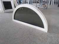 Nuevo diseño de ventana de arco de marco de aluminio insonorizado con diseño de parrilla con pantalla