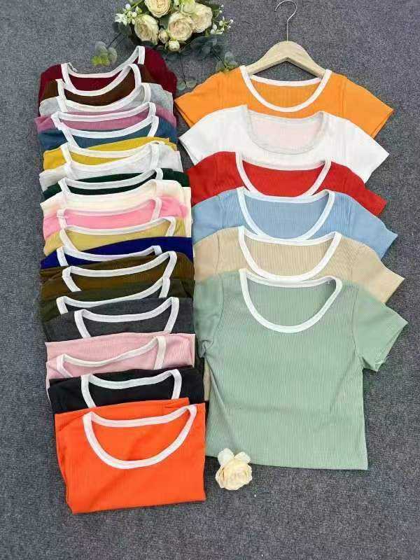 มีสีเขียวขุ่น