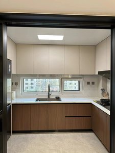 Buffet moderne en noyer avec dessus en marbre et tiroirs de rangement, idéal pour appartement, sur mesure - Product Image 2