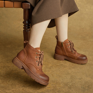 Bottes montantes en cuir véritable, style rétro, faites à la main, à lacets, à talon plat, modèle Martin, nouvelle collection hiver - Product Image 2