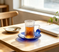 Ensemble de tasses à café classiques en verre borosilicate texturé, forme sablier, avec poignée boule bleue, 120 ml, et soucoupe à thé
