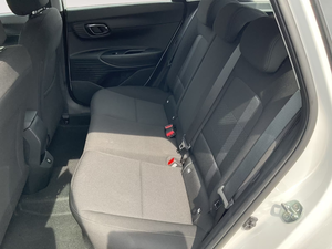 <span class=keywords><strong>Occasion</strong></span> 2025 pour <span class=keywords><strong>I20</strong></span> 1.0L Turbo 101ch 3 cylindres 4x2 Essence Euro6e Traction avant Transmission automatique Volant à gauche Tissu foncé - Product Image 3