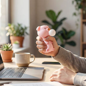 Dekompressions-Blasen-Spielzeug Schwein zum Drücken aus EVA-Material für Kinder mit Musikfunktion und Stressabbau-Puppe Großhandel für Alter 3-14 - Product Image 2