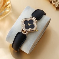 Nuevo Reloj de Pulsera Creativo con Trébol de Cuatro Hojas, Estilo Francés de Alta Gama, Elegante, Versátil y Retro