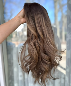 Nouvel arrivage de cheveux humains européens Brunette neutre avec blonde sur toute l'alopécie Perruque médicale Luxe Perruque HD Lace Front à nœud unique - Product Image 1