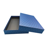 Carpeta de Papel Recubierto Premium para Empaque de Camisas con Forro de Cartón, Sello Personalizado en Relieve, Portátil para Comercio Minorista de Moda de Alta Gama