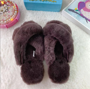 Sandalias de Mujer con Tiras Cruzadas de Lana / Sandalias Deslizantes de Felpa Tipo Uggs - Plataforma Plana para Exteriores - Pantuflas de Felpa con Suela Plana - Product Image 1