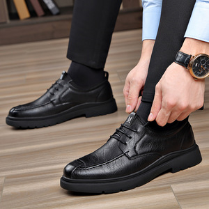 Chaussures habillées pour hommes en cuir, style Oxford, bout rond, doublure en peluche, semelle en caoutchouc isolante, pour le bureau et la carrière - Product Image 2