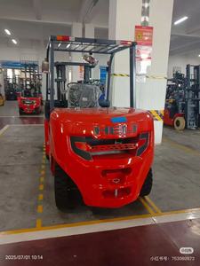 Heftruck Diesel 3.5 Nieuwe 4X4 All-Terrain Cilinder Remvloeistof <span class=keywords><strong>Tcm</strong></span> 0.4 3 <span class=keywords><strong>Ton</strong></span> Stand Op <span class=keywords><strong>Tcm</strong></span> Fd300 Oliefilter Gebruikt Voor Verkoop In China - Product Image 5