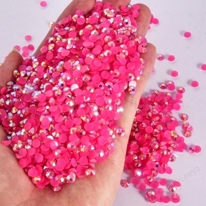 Lot en gros de strass en résine à dos plat, non thermocollants, de 2 mm à 6 mm, pour la décoration des ongles, des téléphones et des bijoux - Product Image 3