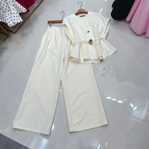Traje Elegante <span class=keywords><strong>de</strong></span> Color Sólido al por Mayor, Traje <span class=keywords><strong>de</strong></span> <span class=keywords><strong>Mujer</strong></span> <span class=keywords><strong>de</strong></span> Alta Calidad, Chaleco sin Mangas con Cinturón, Logotipo Personalizado, Directo <span class=keywords><strong>de</strong></span> Fábrica - Product Image 1