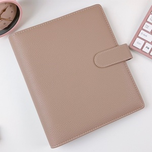 <span class=keywords><strong>Cahier</strong></span> de notes avec logo personnalisé en gros, 6 anneaux, feuilles mobiles, classeur A5 A4, planificateur de galets en cuir PU pour l'école et le bureau - Product Image 2