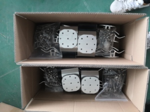 Abrazadera para Panel Solar con Forma de Ola para Techo de Metal Corrugado - Product Image 6